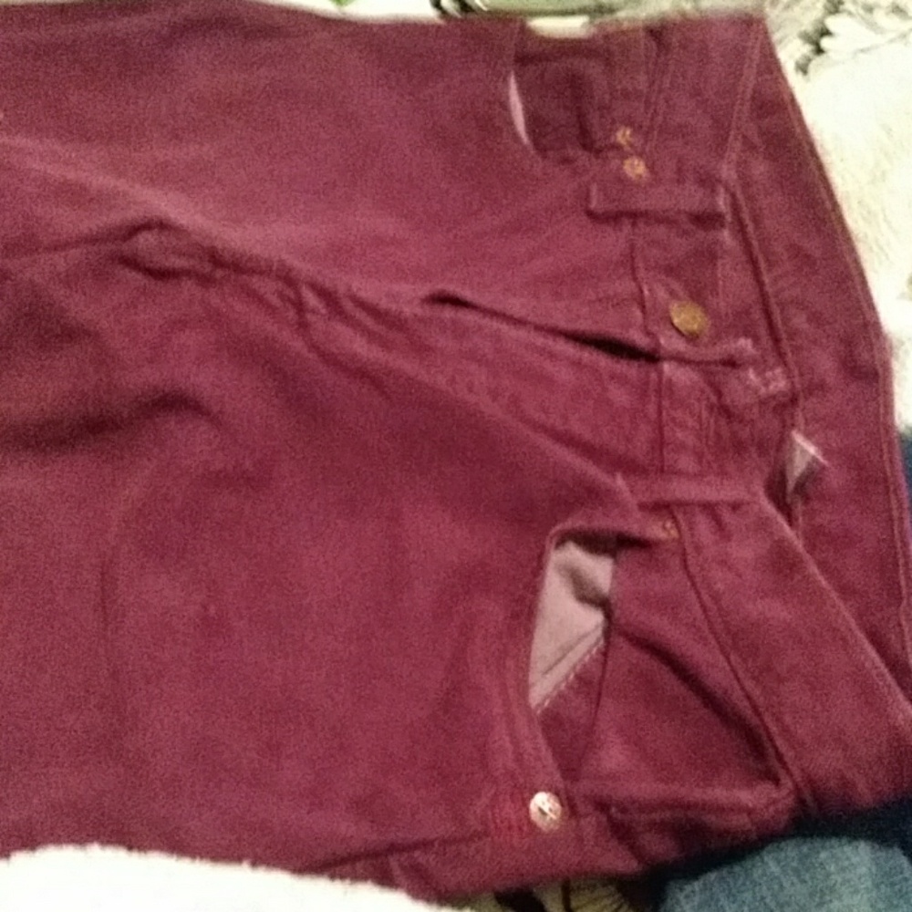 Levis - Picture 3 of 4